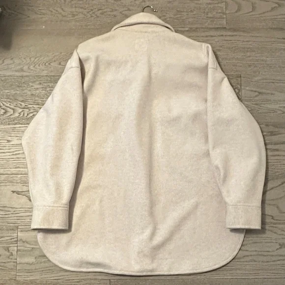 H&M Cream Shacket - Picture 2 of 8